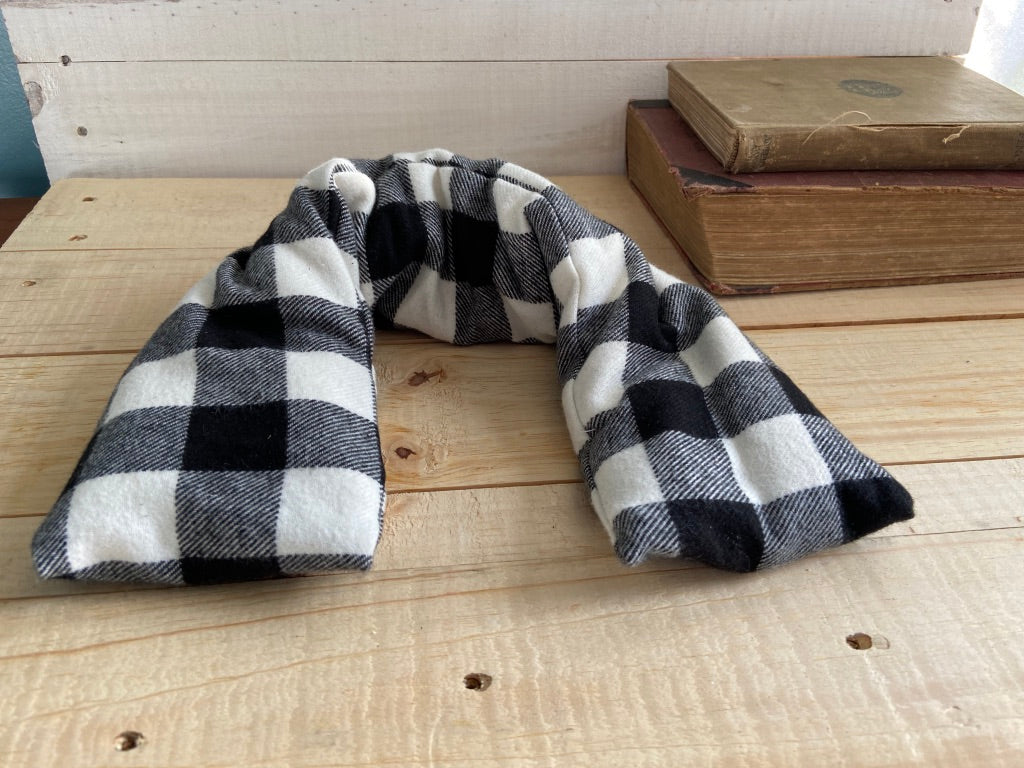 Black & White Buffalo Plaid Rice Pack