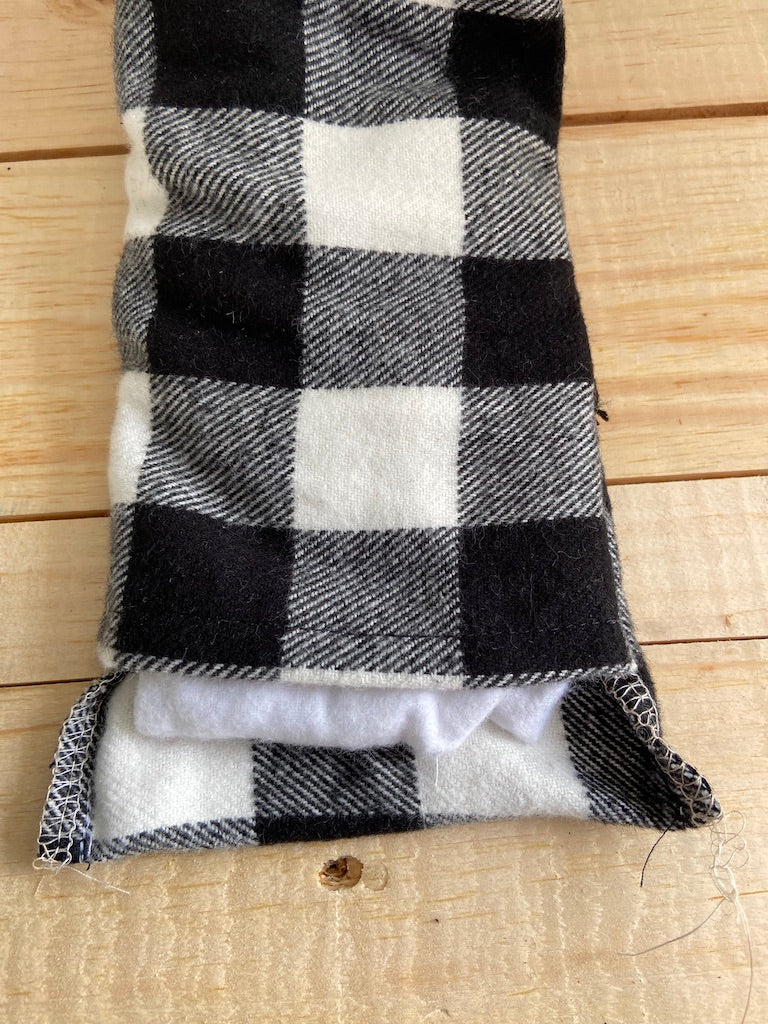 Black & White Buffalo Plaid Rice Pack