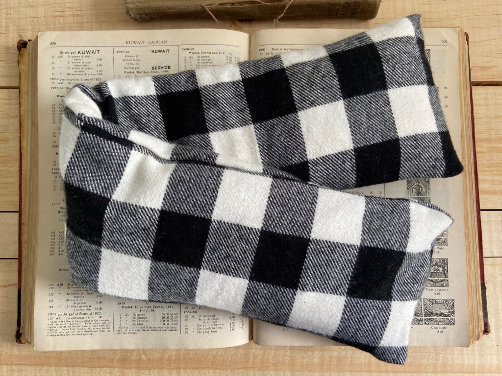 Black & White Buffalo Plaid Rice Pack